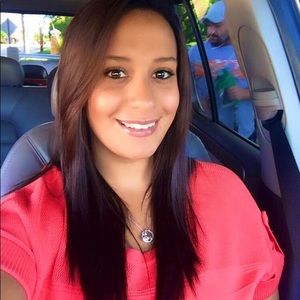 Meet your Posher, Angela